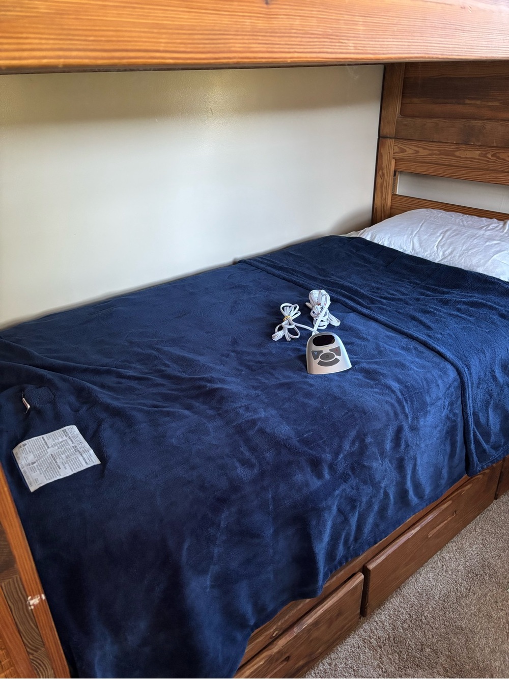 NWOT Plush Navy Electric Heated Throw Blanket - Biddeford